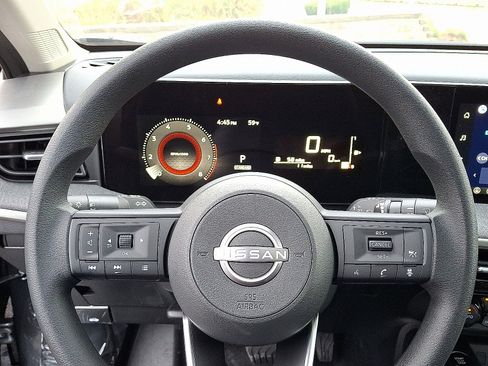 New 2026 Nissan Kicks SV w/ SV Premium Package AWD/4WD image 7