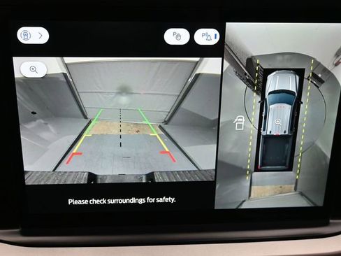 New 2025 Ford F250 XLT w/ Black Appearance Package image 21