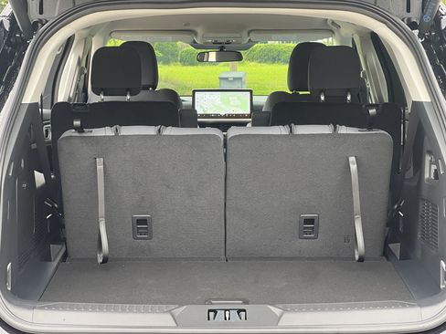 New 2026 Ford Explorer Active RWD image 18