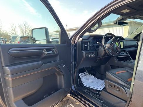 Used 2024 GMC Sierra 2500 AT4 w/ AT4 Premium Plus Package image 8