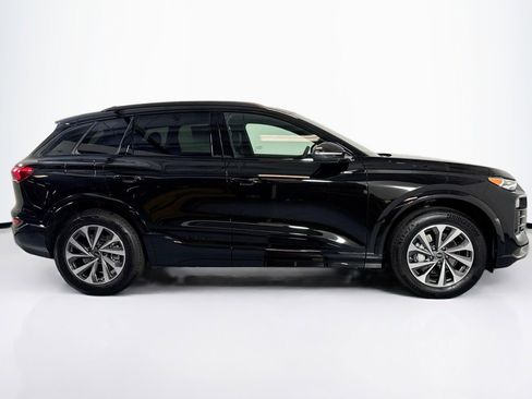 New 2027 Audi Q6 e-tron Premium image 4