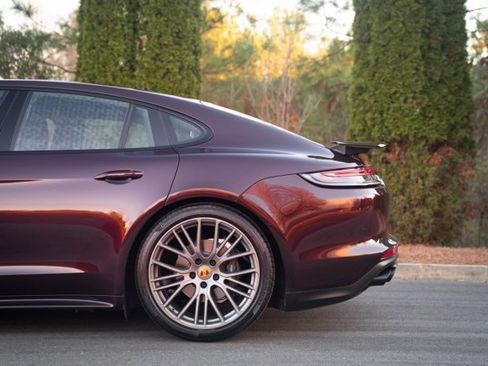 Used 2023 Porsche Panamera 4 Platinum Edition image 7