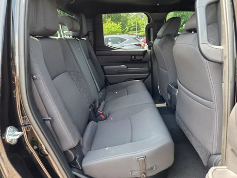 Used 2024 Toyota Tacoma SR w/ SR Upgrade Package AWD/4WD image 18