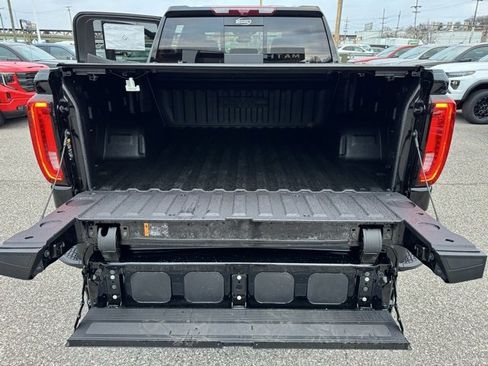 Certified 2025 GMC Sierra 1500 AT4 w/ AT4 Premium Package image 9