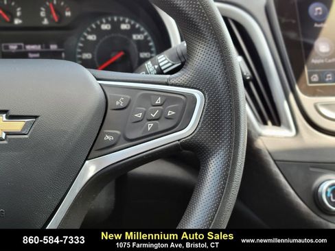 Used 2023 Chevrolet Malibu LT image 27