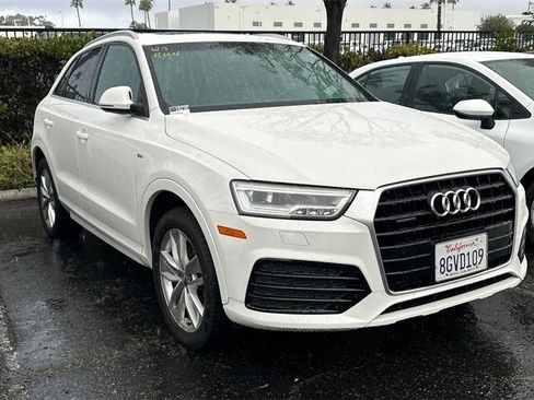 Used 2018 Audi Q3 2.0T Premium Plus w/ Premium Plus Package image 2