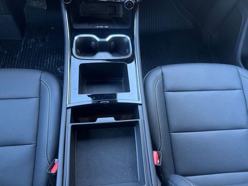 Used 2026 Chevrolet Traverse LT w/ Midnight/Sport Edition image 40