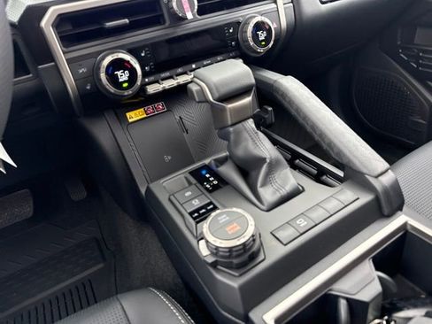 New 2026 Toyota 4Runner Limited AWD/4WD image 21