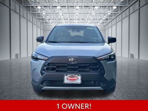 Used 2026 Toyota Corolla Cross L AWD/4WD image 2