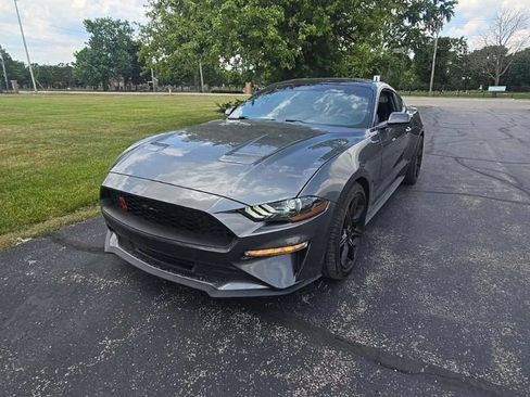 Used 2019 Ford Mustang Coupe w/ Black Accent Package RWD image 36