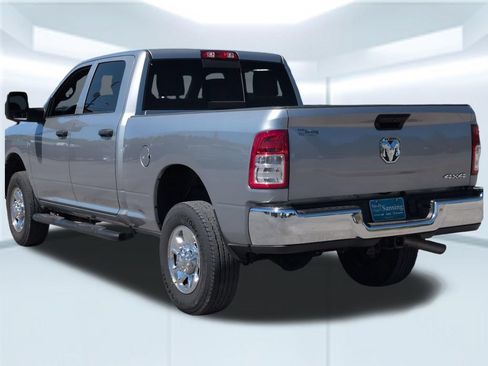 Used 2024 RAM 2500 Tradesman w/ Chrome Appearance Group AWD/4WD image 3
