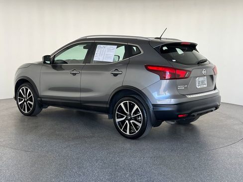 Used 2017 Nissan Rogue Sport SL w/ SL Premium Package FWD image 6