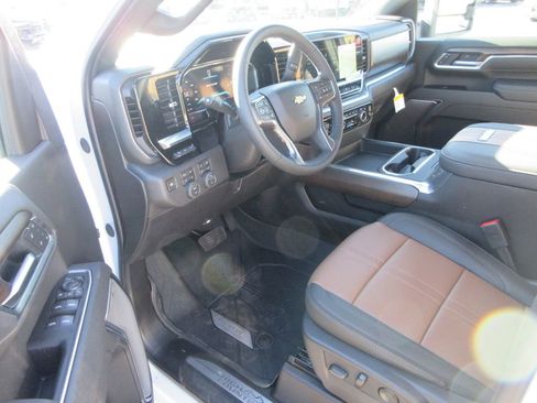 New 2026 Chevrolet Silverado 3500 High Country w/ High Country Premium Package image 15