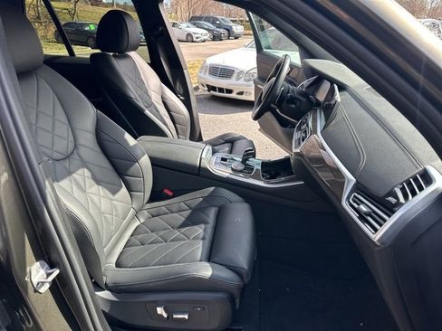 Used 2023 BMW X5 sDrive40i w/ M Sport Package image 19