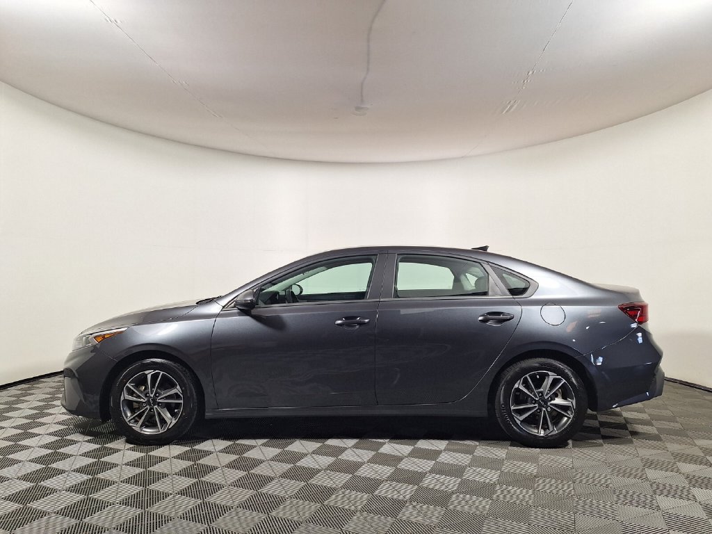 Used 2023 Kia Forte LXS w/ LXS Technology Package FWD image 8