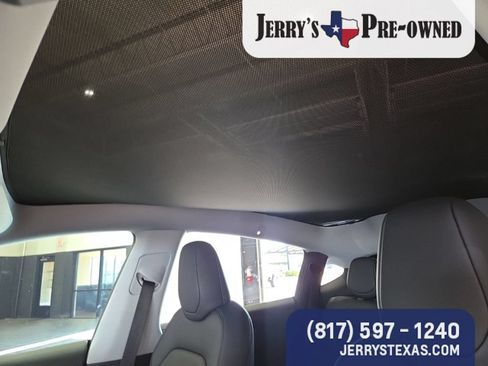 Used 2026 Tesla Model Y AWD image 8