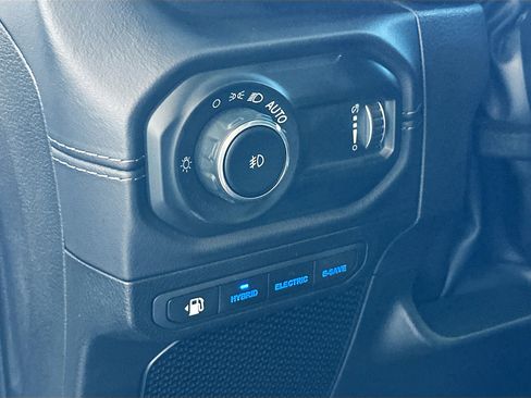 Used 2024 Jeep Wrangler High Altitude image 10