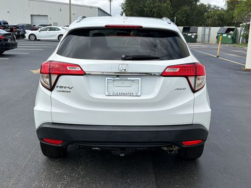 Used 2021 Honda HR-V EX image 9