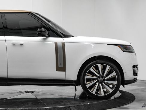 Used 2024 Land Rover Range Rover SV AWD/4WD image 22
