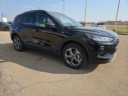 Used 2025 Ford Escape ST-Line image 3