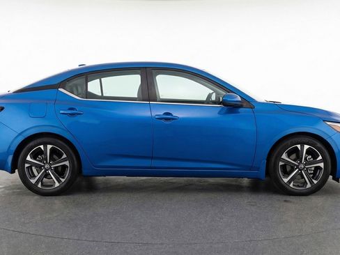 Used 2025 Nissan Sentra SV image 11