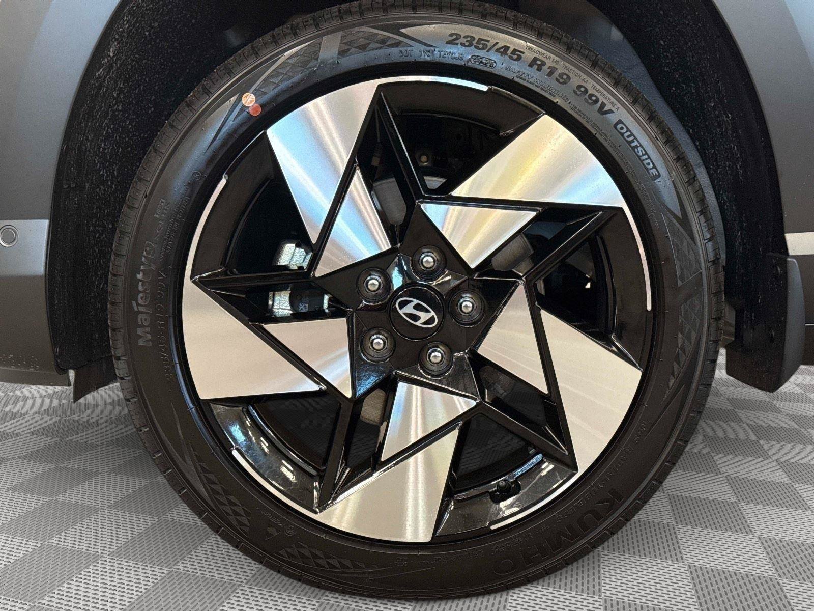 New 2026 Hyundai Kona Limited AWD/4WD image 10