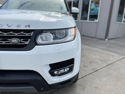 Used 2015 Land Rover Range Rover Sport SE image 15