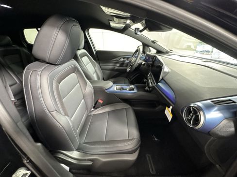 New 2026 Chevrolet Equinox EV LT image 26