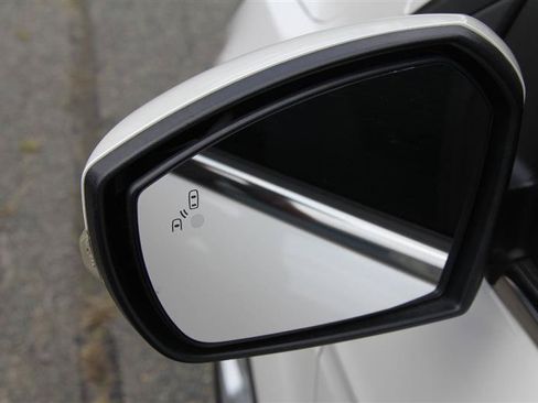 Used 2019 Ford Escape Titanium AWD/4WD image 16