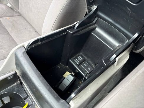 Used 2012 Honda Accord LX image 22
