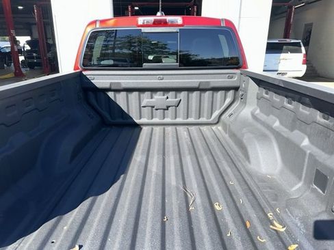 Used 2025 Chevrolet Colorado Trail Boss image 5