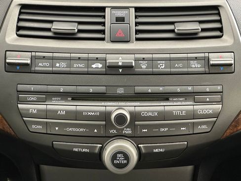 Used 2011 Honda Accord EX-L image 24