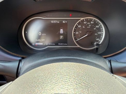 Used 2024 Nissan Versa SV FWD image 30