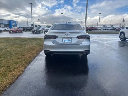 Used 2023 Toyota Camry LE image 4
