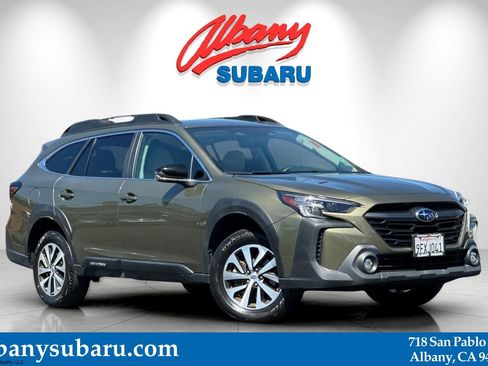 Used 2023 Subaru Outback Premium AWD/4WD image 1