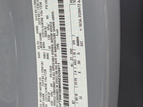 Certified 2024 Ford F350 Lariat w/ Chrome Package image 43