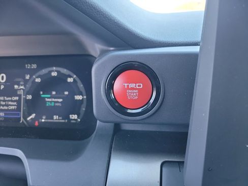 Used 2025 Toyota Tacoma TRD Sport image 13