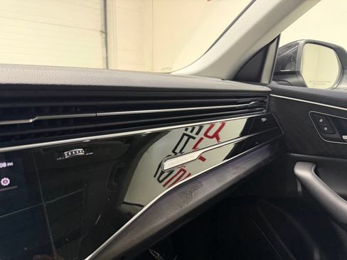 Used 2023 Audi Q8 Premium AWD/4WD image 22