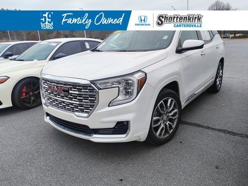 Used 2023 GMC Terrain Denali image 1