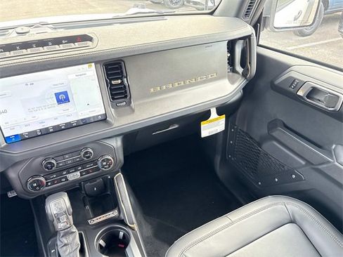 New 2025 Ford Bronco Badlands w/ Sasquatch Package image 15