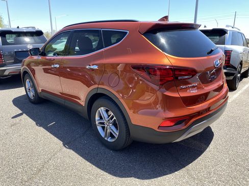 Used 2017 Hyundai Santa Fe Sport FWD image 4