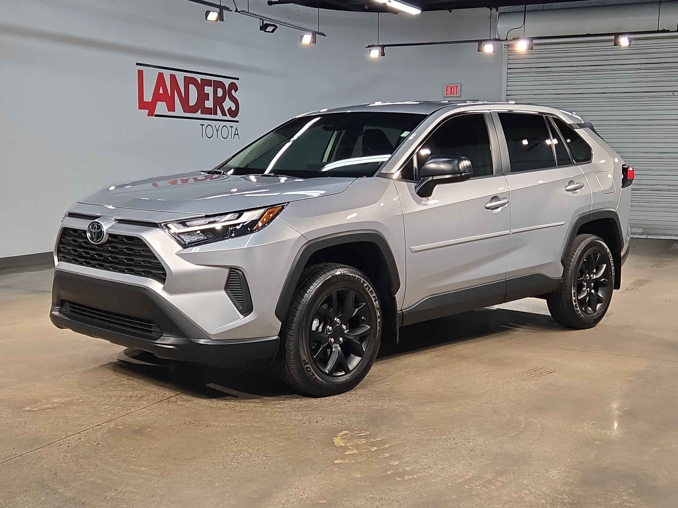Certified 2025 Toyota RAV4 LE FWD image 3