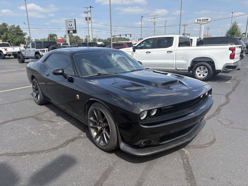Used 2021 Dodge Challenger R/T Scat Pack w/ Driver Convenience Group RWD image 2