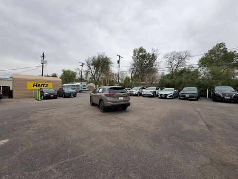Used 2025 Nissan Rogue SV AWD/4WD image 14