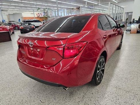 Used 2018 Toyota Corolla SE FWD image 4