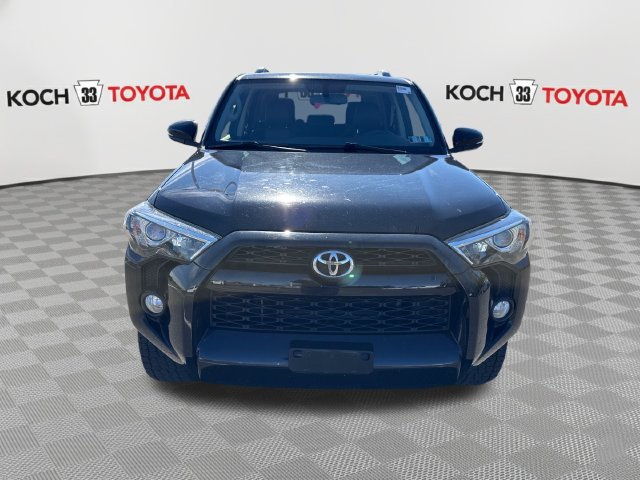 Used 2018 Toyota 4Runner SR5 Premium AWD/4WD image 2