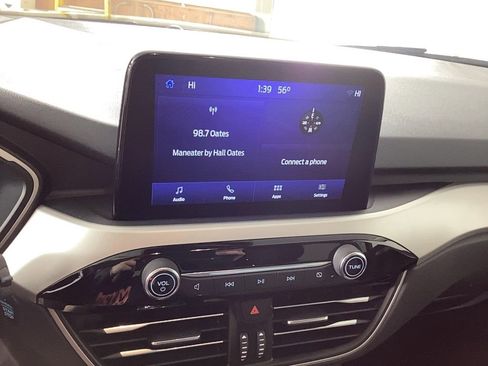 Used 2022 Ford Escape SE w/ SE Sport Appearance Package image 27