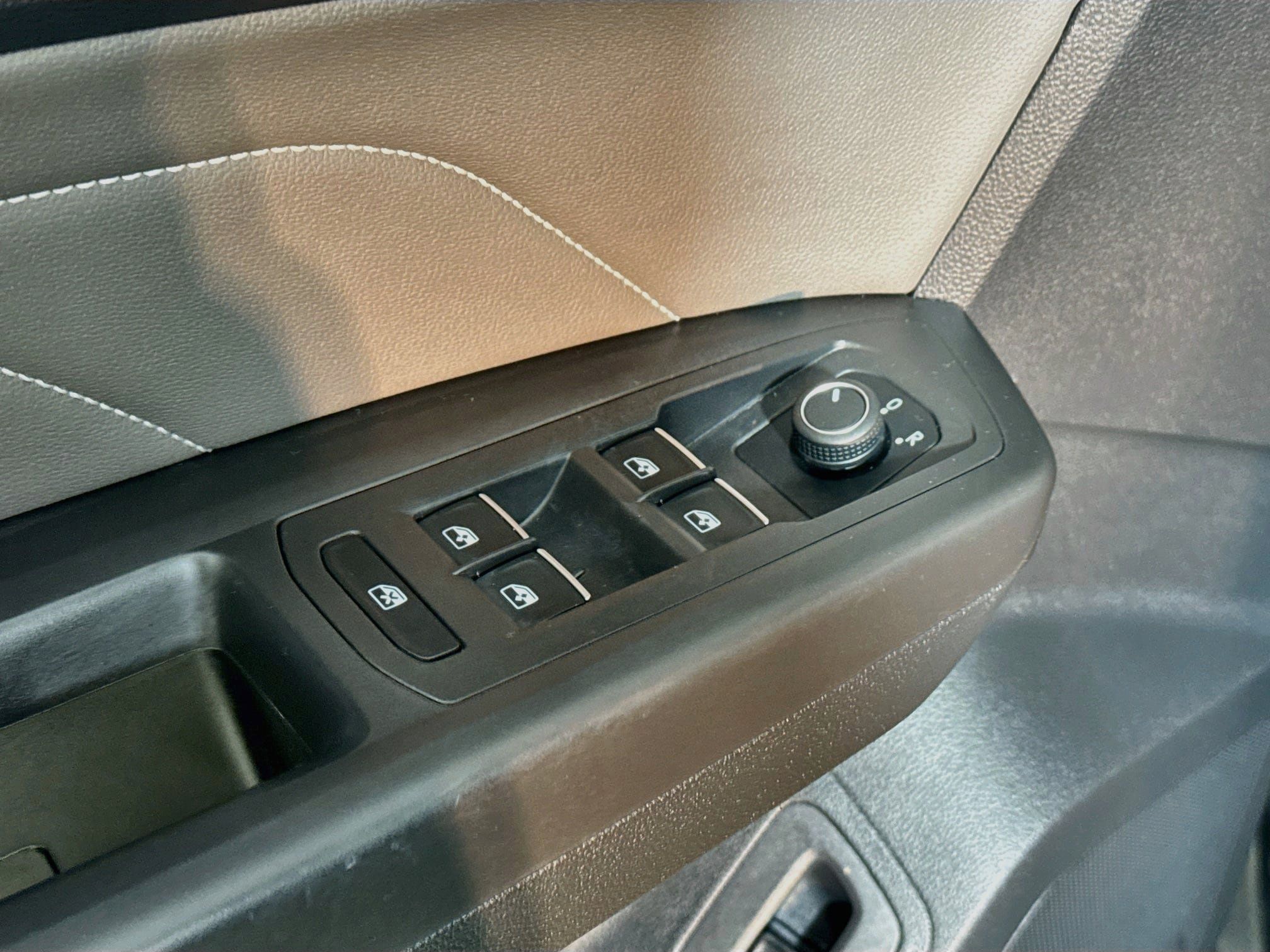 Used 2023 Volkswagen Atlas Cross Sport SE w/ Panoramic Sunroof Package AWD/4WD image 20