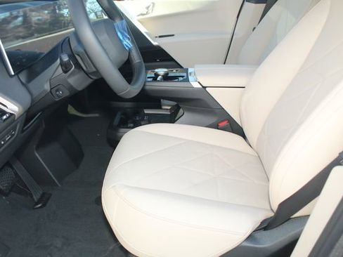 New 2026 BMW iX xDrive45 w/ Premium Package image 18