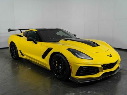 Used 2019 Chevrolet Corvette ZR1 image 2